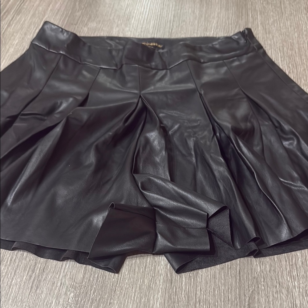 Shinestar Black Pleated Skater Skirt - Picture 2 of 5